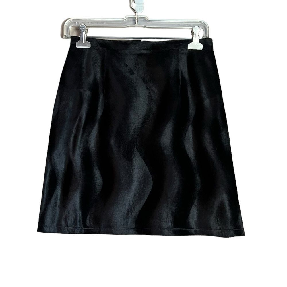 American Laundry black faux‎ fur skirt. Size 6